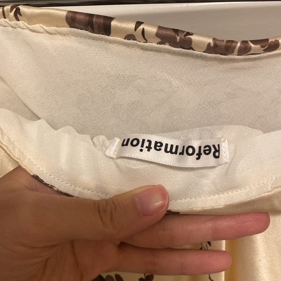 REFORMATION
Joana strapless floral-print silk-charmeuse midi dress - Picture 4 of 5